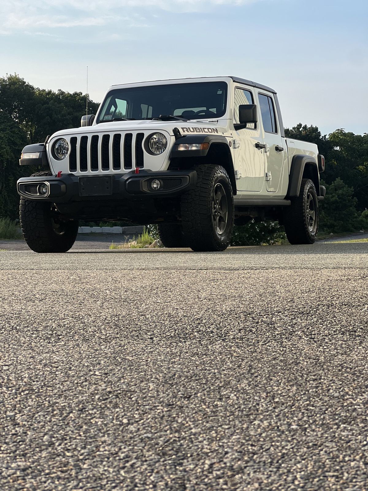 2022 Jeep Gladiator photo 2