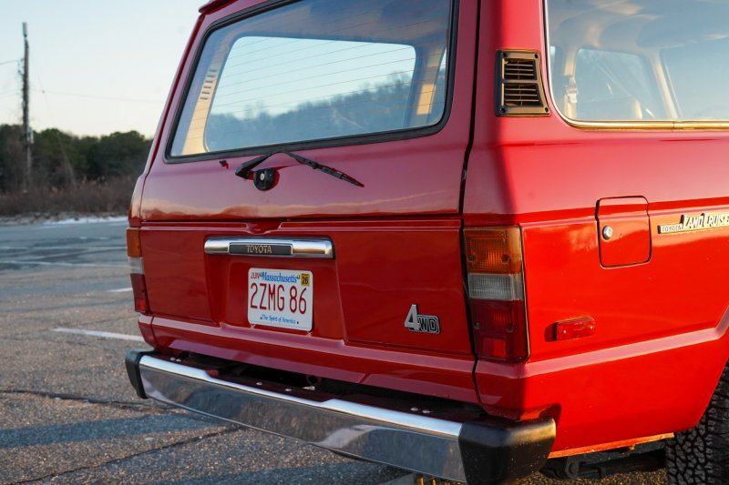 1987 Toyota Land Cruiser FJ60 photo 31