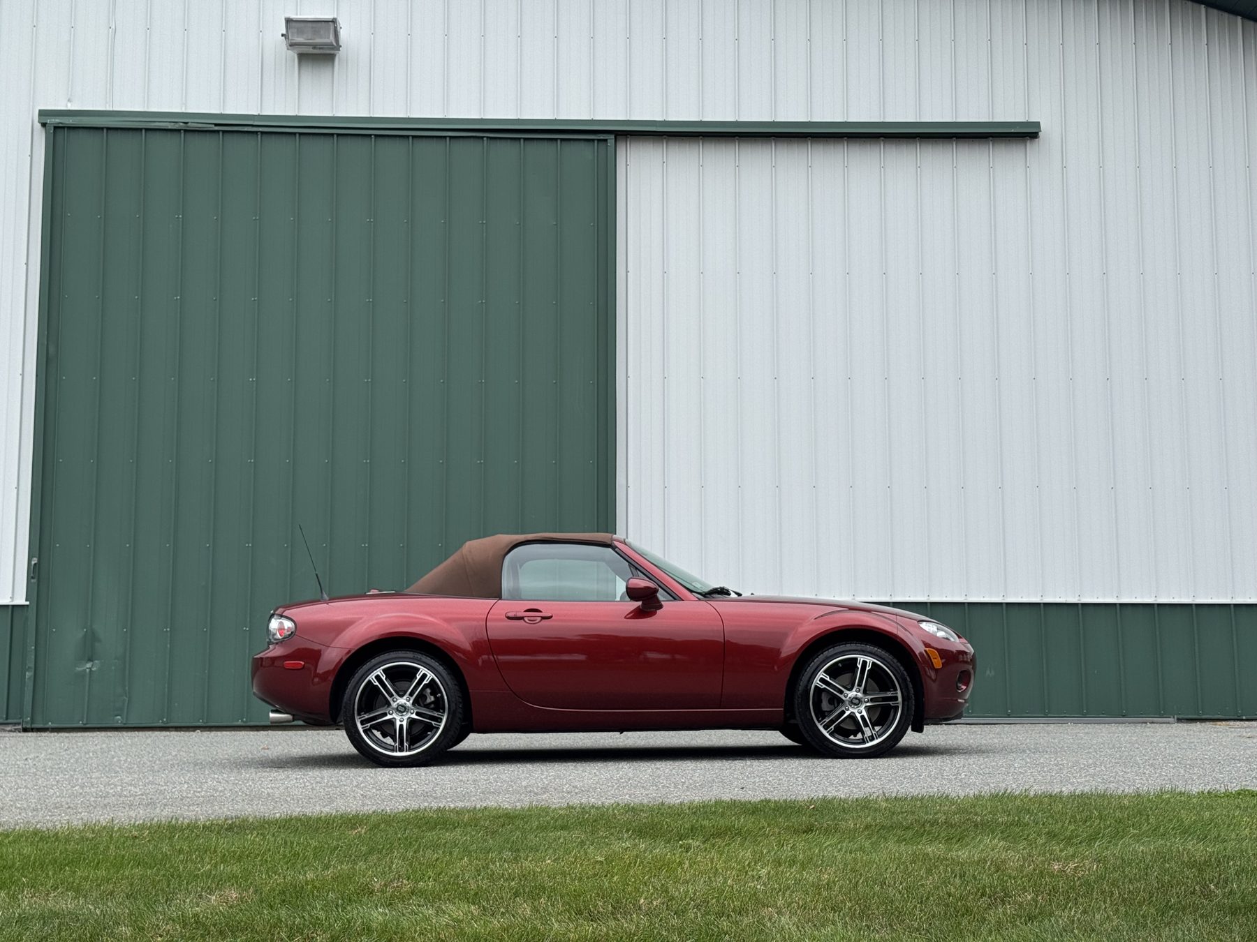 2008 Mazda MX-5 Miata Grand Touring photo 2